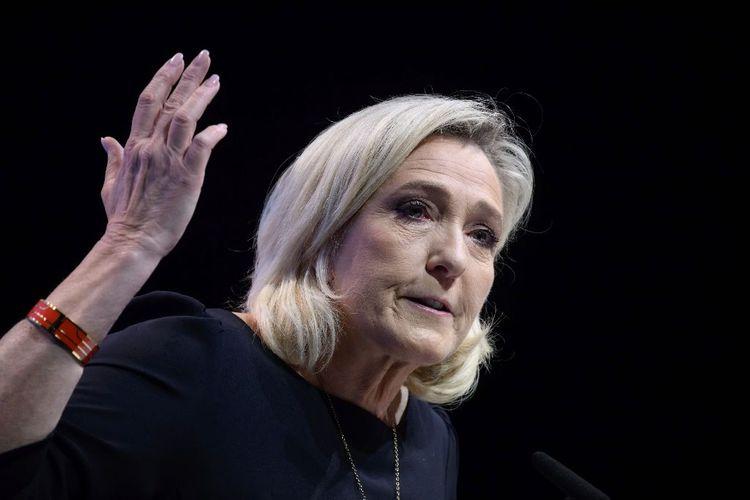Nouvelle-Calédonie: Marine Le Pen ouverte à un nouveau référendum d'autodétermination "dans 40 ans"