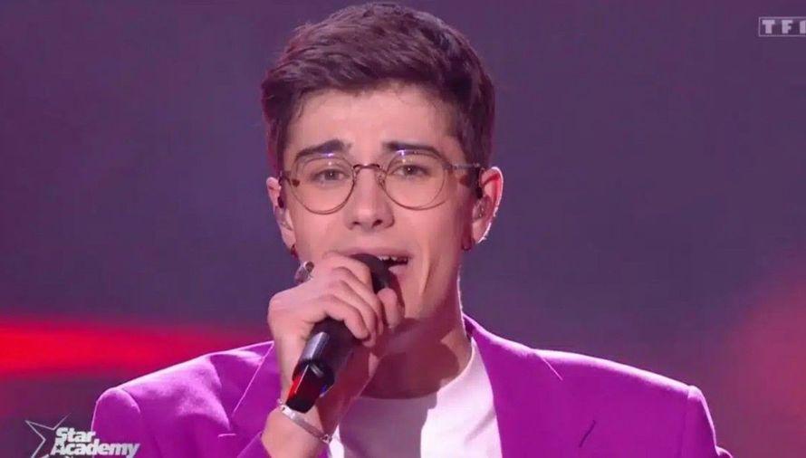 Axel Marbeuf (Star Academy) surprend tout le monde en chantant en fetauring avec Ariana Grande