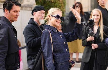 ELLE DEBRIEFE – Fashion Week de Paris Jour 5 : "Elle est partout Kelly Rutherford"