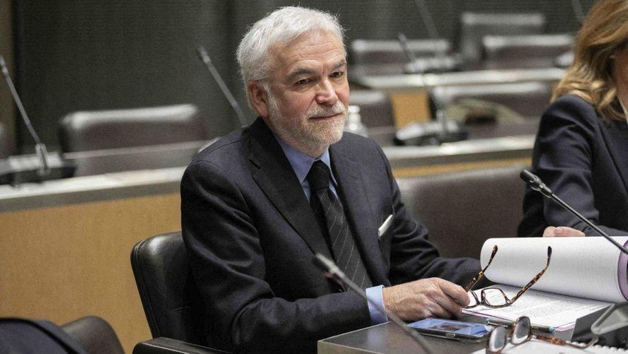 Pascal Praud annonce à l’antenne la mort d’un de ses plus fidèles collaborateurs : "On est venu nous arracher l’un à l’autre"