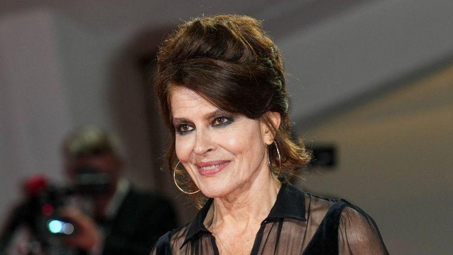 Fanny Ardant : à 75 ans, elle veut quitter la France pour l’Écosse