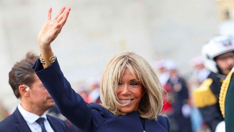 Brigitte Macron démarque dans "Emily in Paris"