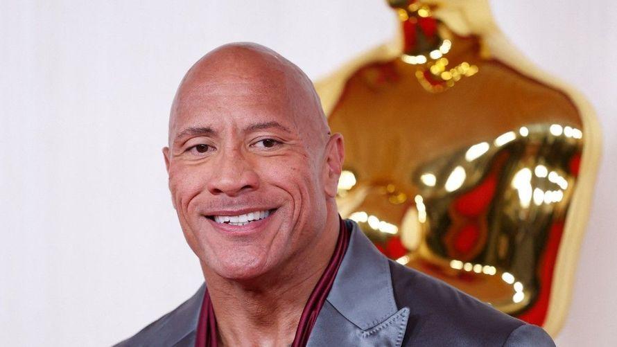 Malaise aux Oscars 2024 : l’énorme vent de Dwayne Johnson à Antoine De Caunes