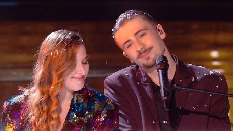 Pierre et Héléna ("Star Academy") : leur rituel de tournée ? Un vrai bisou... les fans en folie