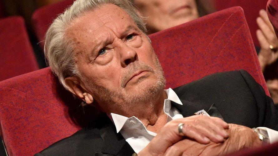 Alain Delon placé sous curatelle renforcée : l’acteur s’exprime pour la toute première fois et se montre radical