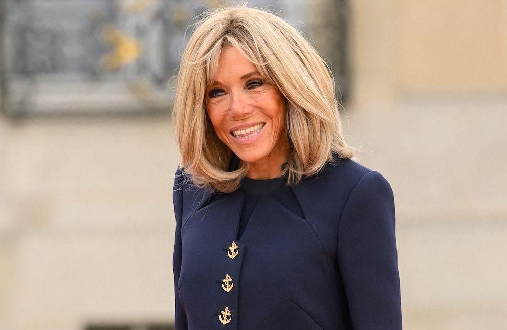 Brigitte Macron : son apparition sur le tournage de la série « Emily in Paris »