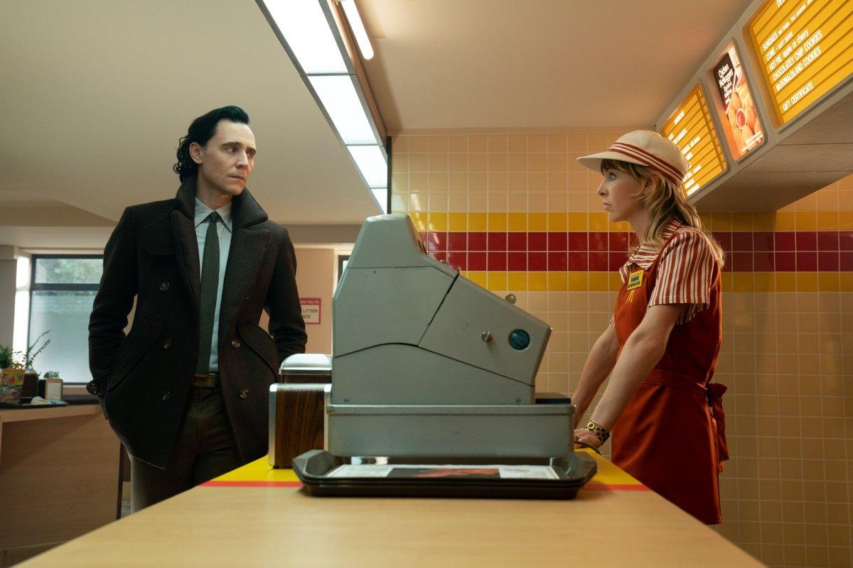 Loki fait de la pub à McDonald’s pour le bien de l’histoire