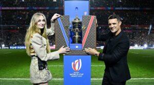 Qui était la femme avec Dan Carter ?