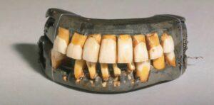 Vends dents de soldats, très peu servi: l’incroyable commerce des «Waterloo teeth»