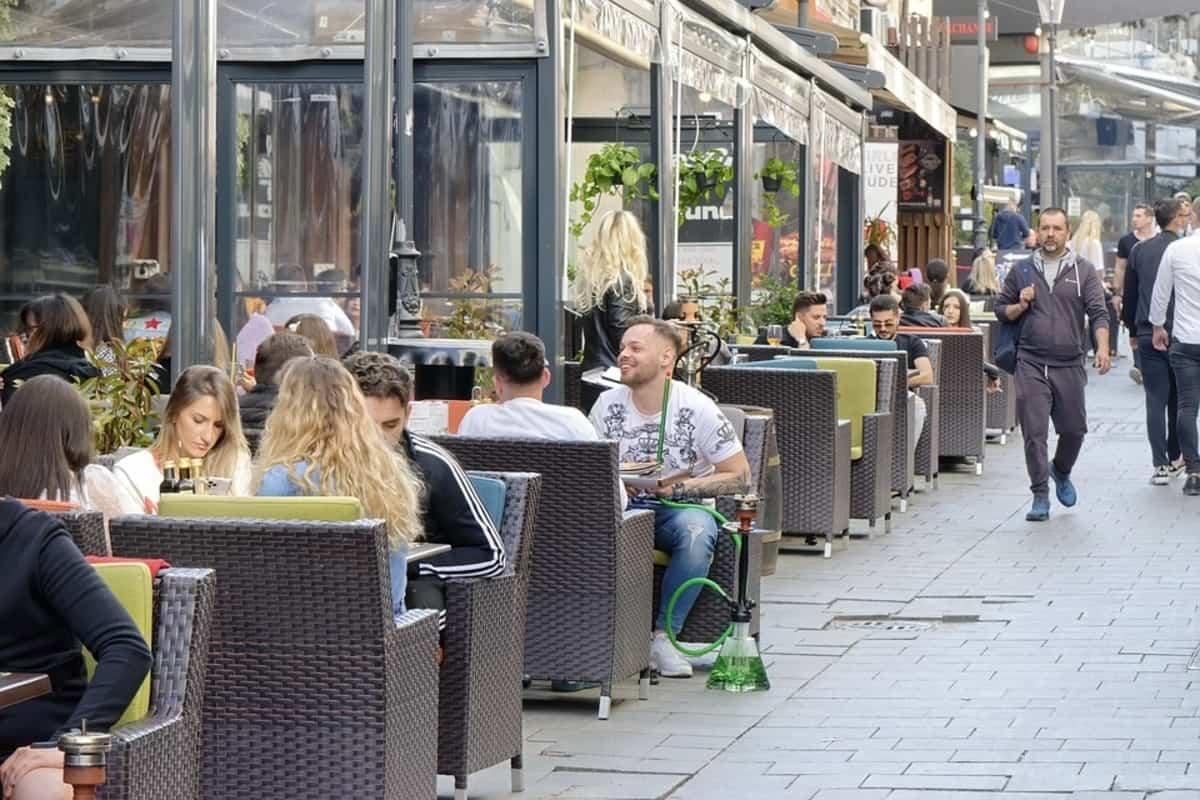 Restaurants : la ministre déléguée aux PME et au Commerce indique que d’ici 2025 tout plat non “fait maison” soit signalé sur les cartes