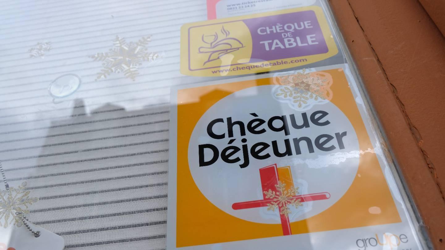 Ticket restaurant : que pouvez-vous encore vraiment payer avec ? (et 10 autres questions)