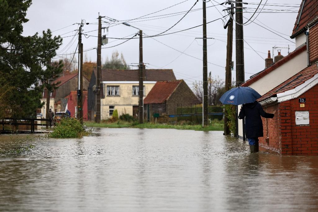 Décrue, pluie fine et « appréhension » dans le Pas-de-Calais