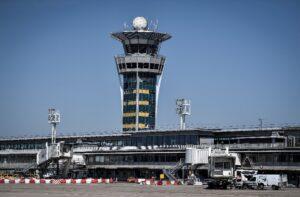 Grève de contrôleurs aériens: importants retards dans plusieurs aéroports français