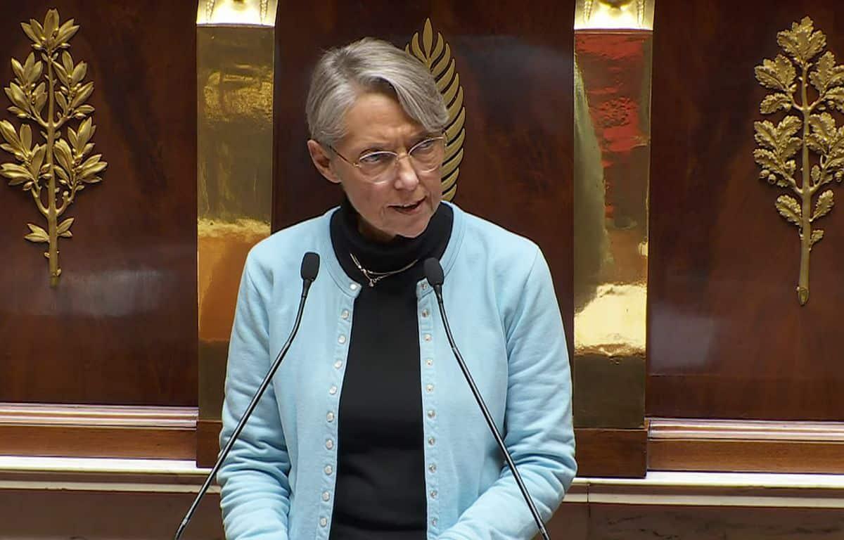 Elisabeth Borne demande à ses ministres de reconsidérer leurs dépenses