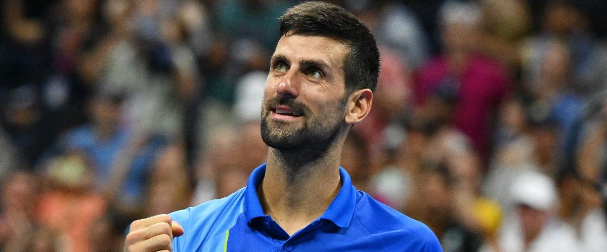 Bercy: Djokovic avance