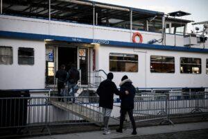 Bordeaux: un bateau de croisière pour accueillir des sans-abri