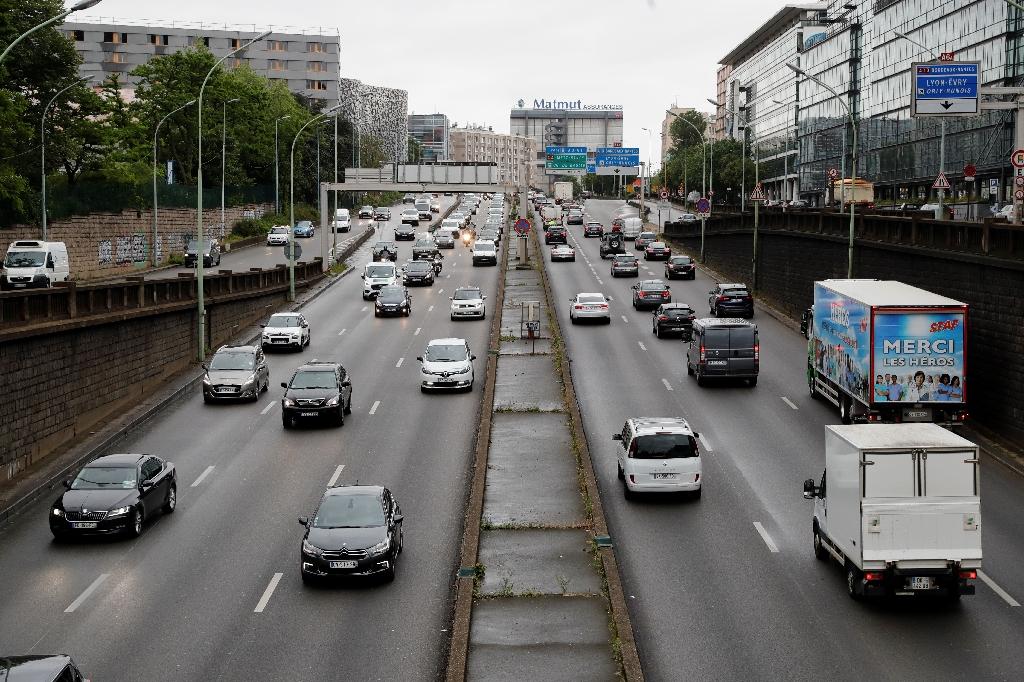 Périphérique parisien: l’Etat « ne validera pas » la limitation de vitesse à 50 km/h fin 2024, annonce Beaune