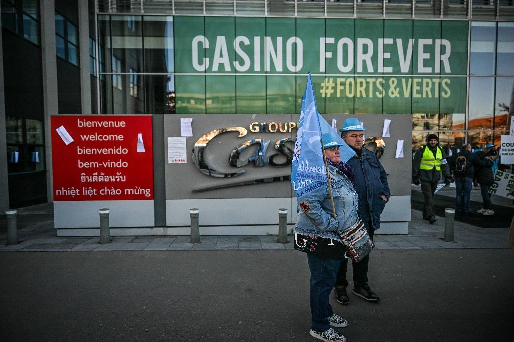 Groupe Casino: mobilisation à Saint-Etienne face au risque de « désastre »