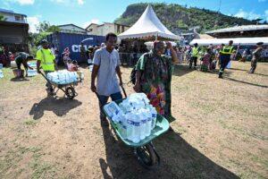 A Mayotte, la distribution de bouteilles d’eau n’est pas encore générale