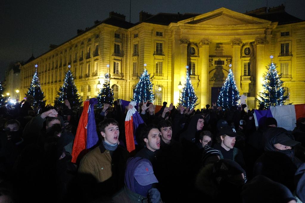 Autorisé par la justice administrative, le rassemblement d’ultradroite à Paris a réuni 200 personnes