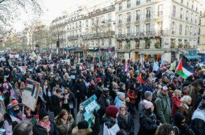 Des milliers de soutiens aux Palestiniens de nouveau dans la rue à Paris