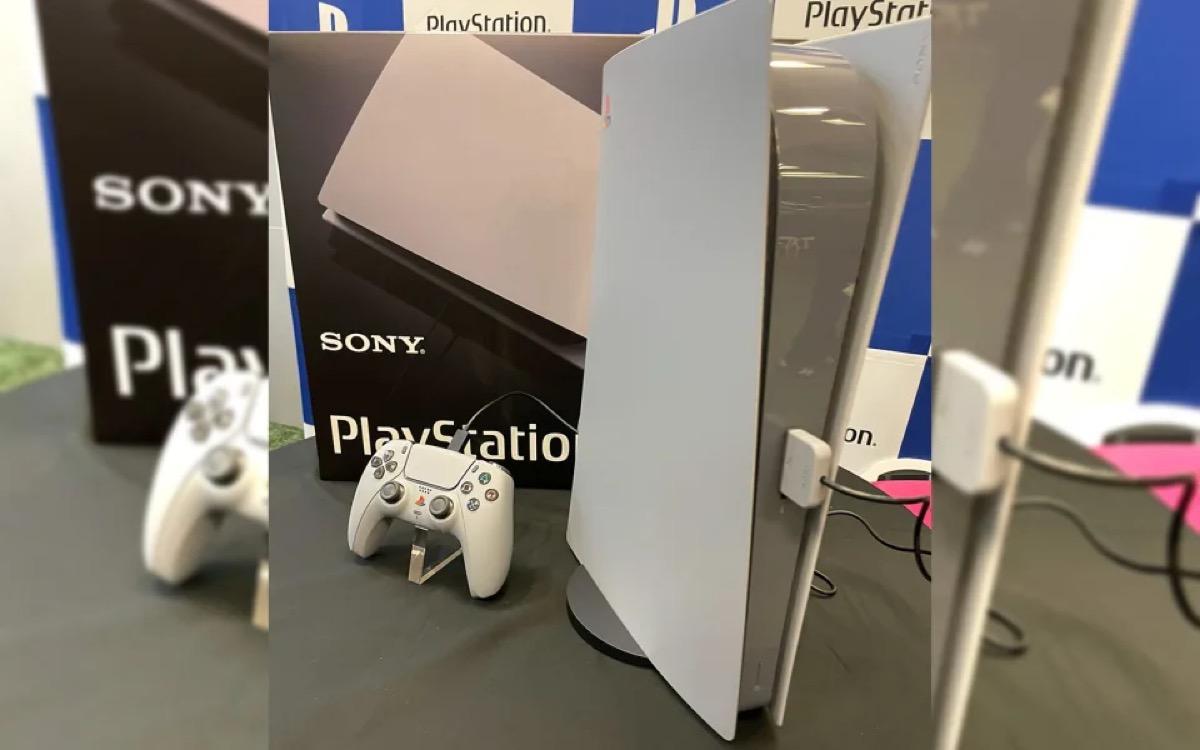 Découvrez la PlayStation 5 au design de la PS1 !