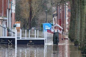 Pas-de-Calais: la décrue en cours sera lente dans certains secteurs