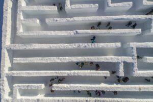 Le plus grand labyrinthe de neige du monde en images