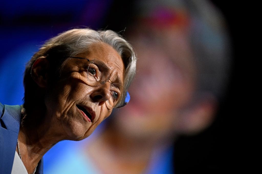 Elisabeth Borne, Première ministre du « devoir accompli »