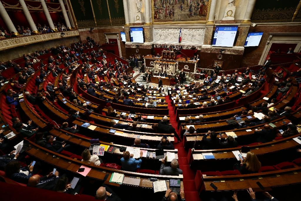 L’Assemblée planche sur l’habitat indigne, sans ministre du logement