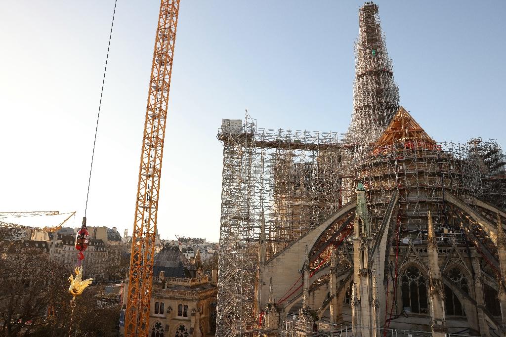 La flèche de Notre-Dame sera « bien visible » au moment des JO, promet Philippe Jost