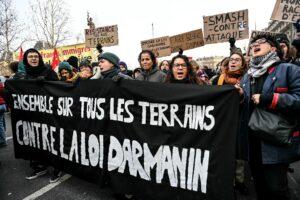 Loi immigration: les opposants dans la rue pour un « retrait total »