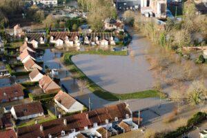 Inondations dans le Pas-de-Calais: plusieurs centaines de personnes manifestent leur « ras-le-bol »