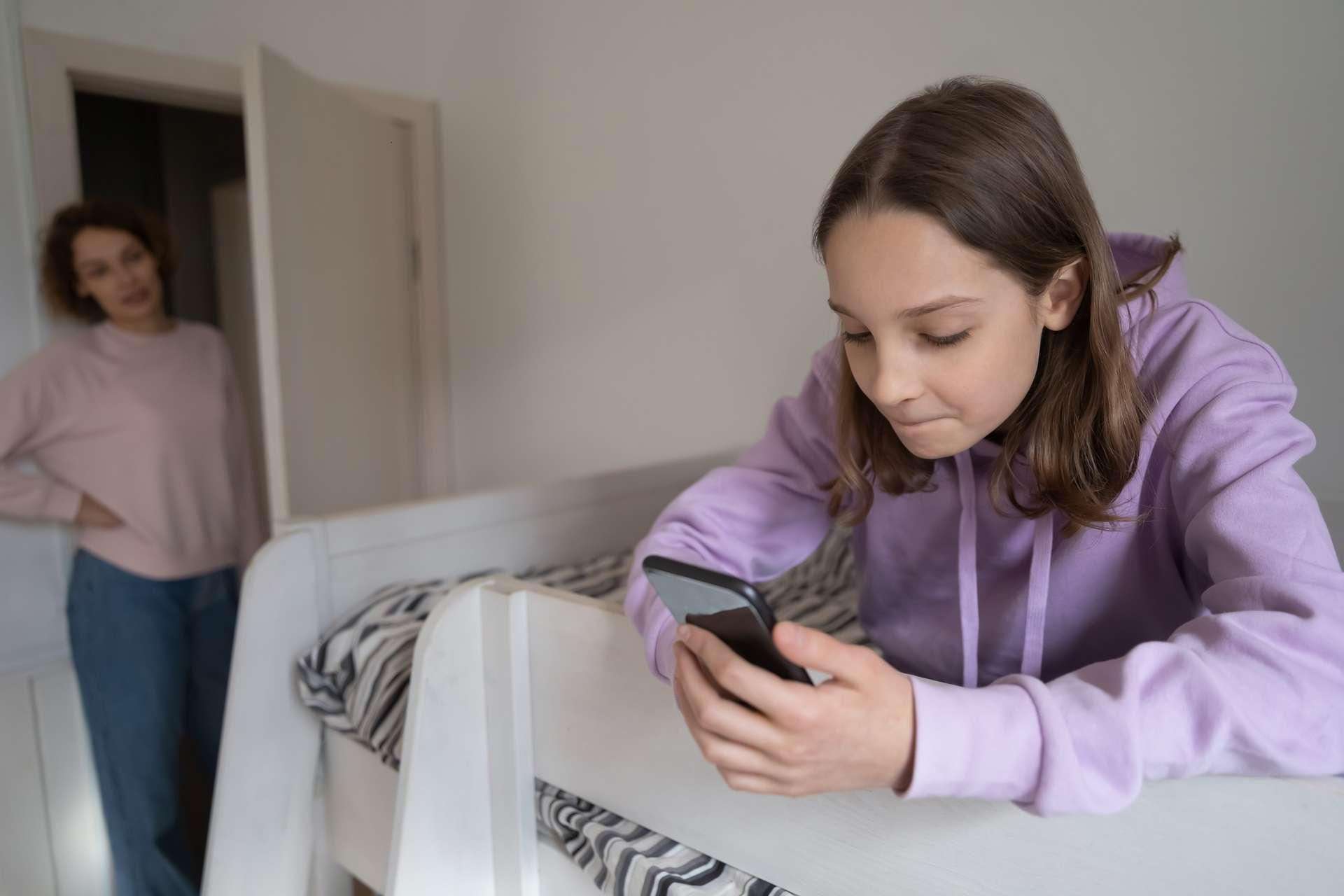 Réseaux sociaux : quelles sont les fonctionnalités qui permettent de gérer le temps d’écran des jeunes