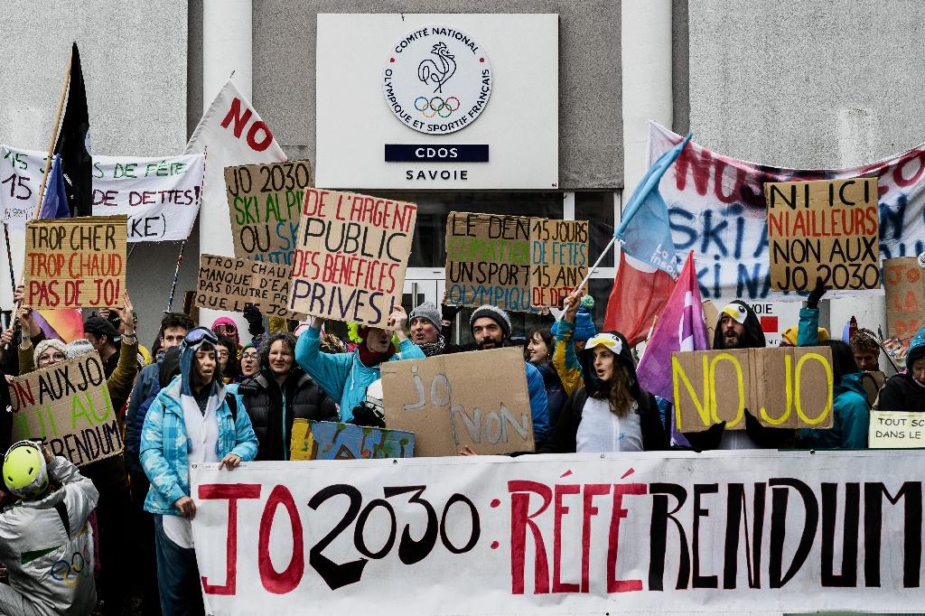 Alpes françaises: mobilisation contre les Jeux olympiques de 2030