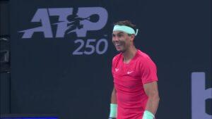 Quand Nadal passe trop de temps aux toilettes (vidéo)