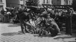 Combattre ou attendre: le dilemme stratégique qui a déchiré la Résistance