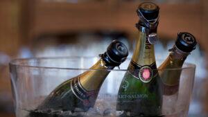 Pourquoi les bouteilles de champagne du Titanic n’ont-elles pas implosé?