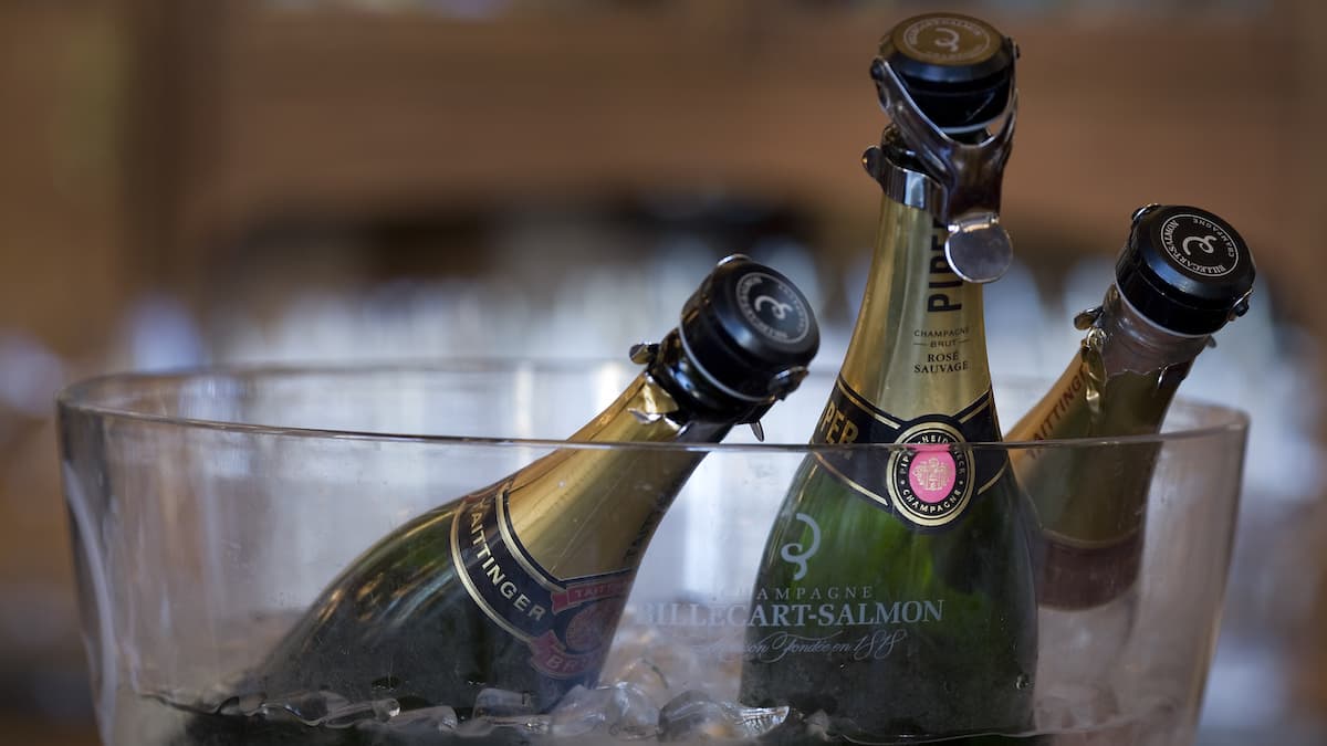 Pourquoi les bouteilles de champagne du Titanic n’ont-elles pas implosé?