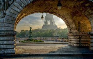 La tour Eiffel a accueilli 6,3 millions de visiteurs en 2023 et c’est plus qu’avant le Covid