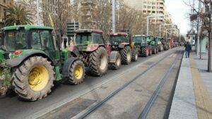 30 départements touchés, 16 autoroutes concernées par les mobilisations des agriculteurs (Gabriel Attal reçoit à 18h la FNSEA)