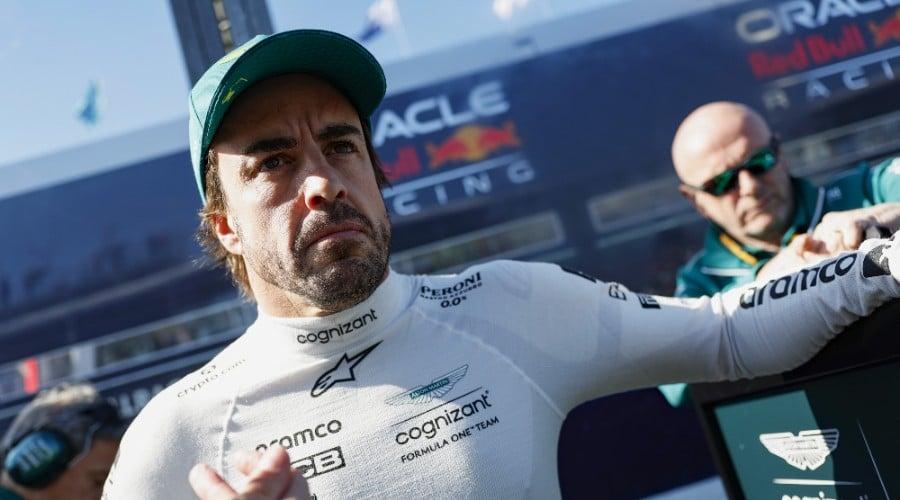 Alonso chez Mercedes ? L’intéressé répond