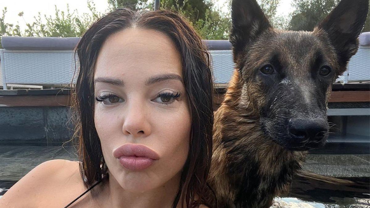 Kim Glow : en crise de larmes et de panique, elle a perdu son chien