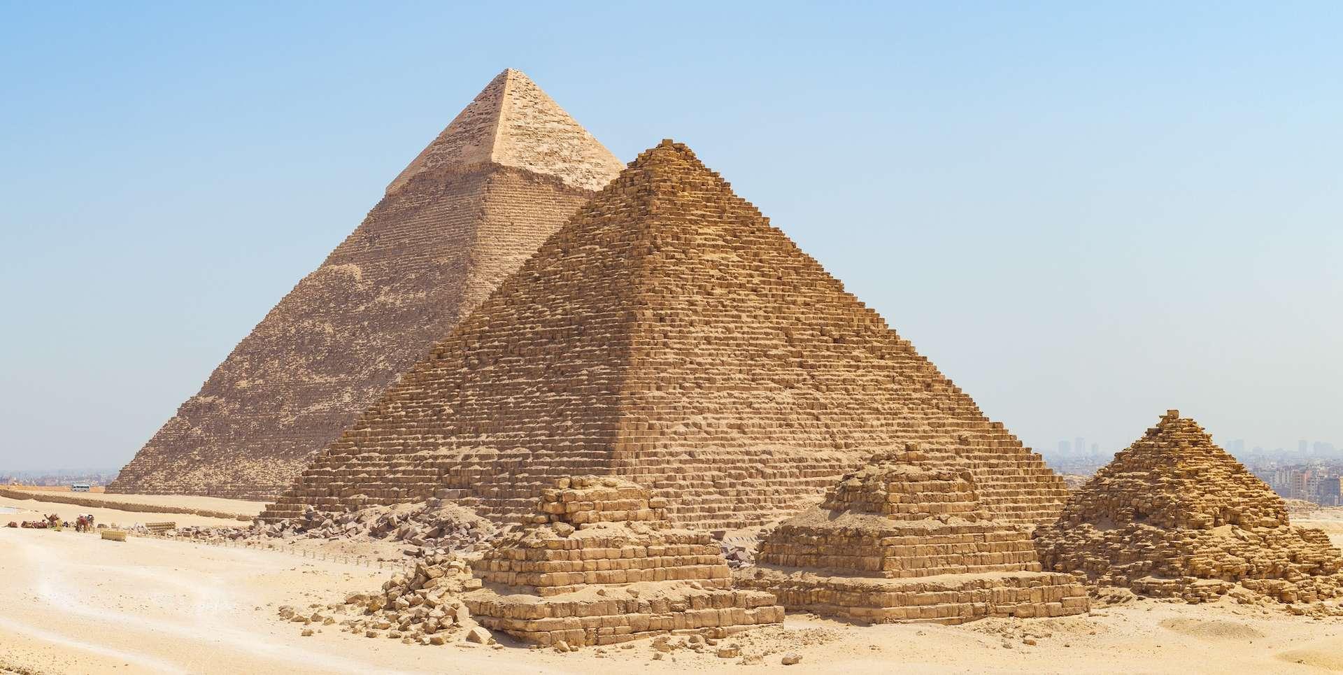 Le « projet du siècle » de recouvrir une pyramide d’Égypte de granit provoque un tollé !