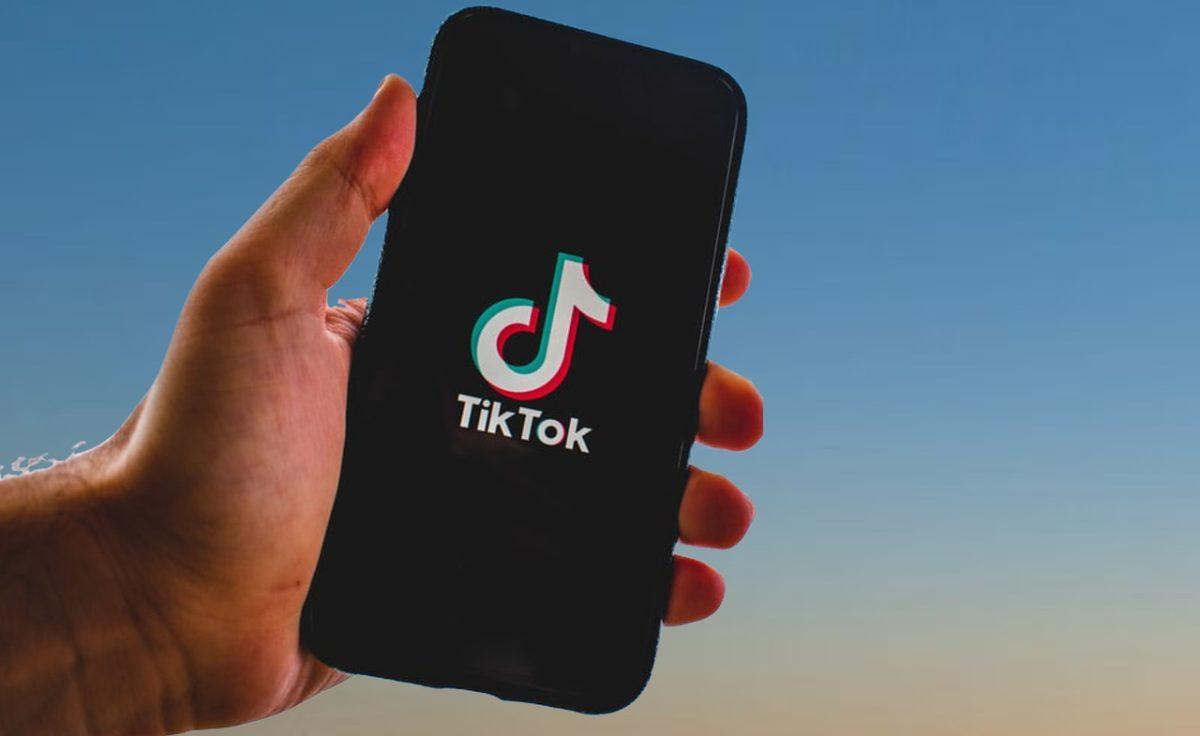 TikTok explose, mais YouTube reste la plateforme sociale dominante